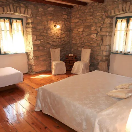 Holiday home Nino - Lbn305 By Interhome *