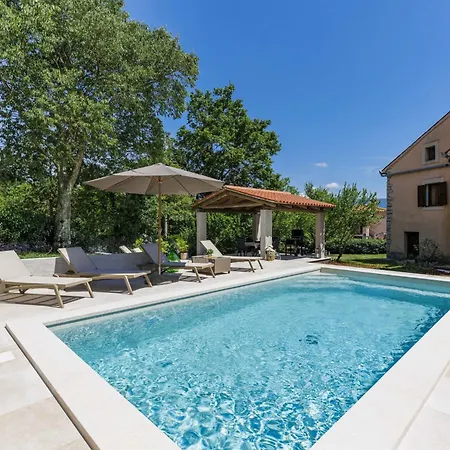 Nino - Lbn305 By Interhome