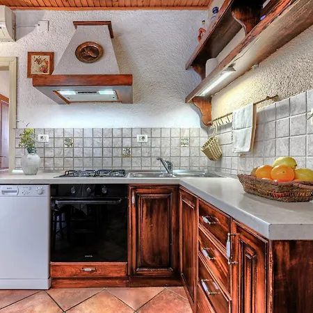 Nino - Lbn305 By Interhome Krsan