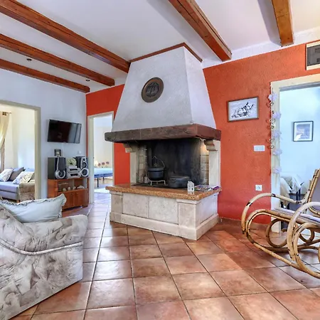 Nino - Lbn305 By Interhome *
